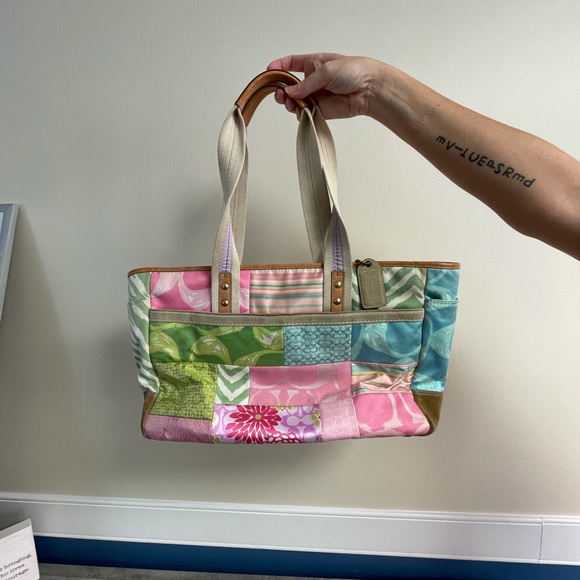 Good Used Condition. Coach classic canvas tote. - Picture 2 of 4